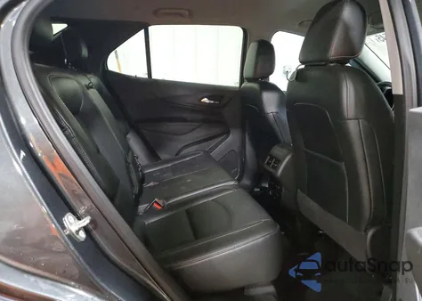2018 Chevrolet Equinox Premier z USA, uszkodzony, nr VIN 3GNAXMEV3JS547339